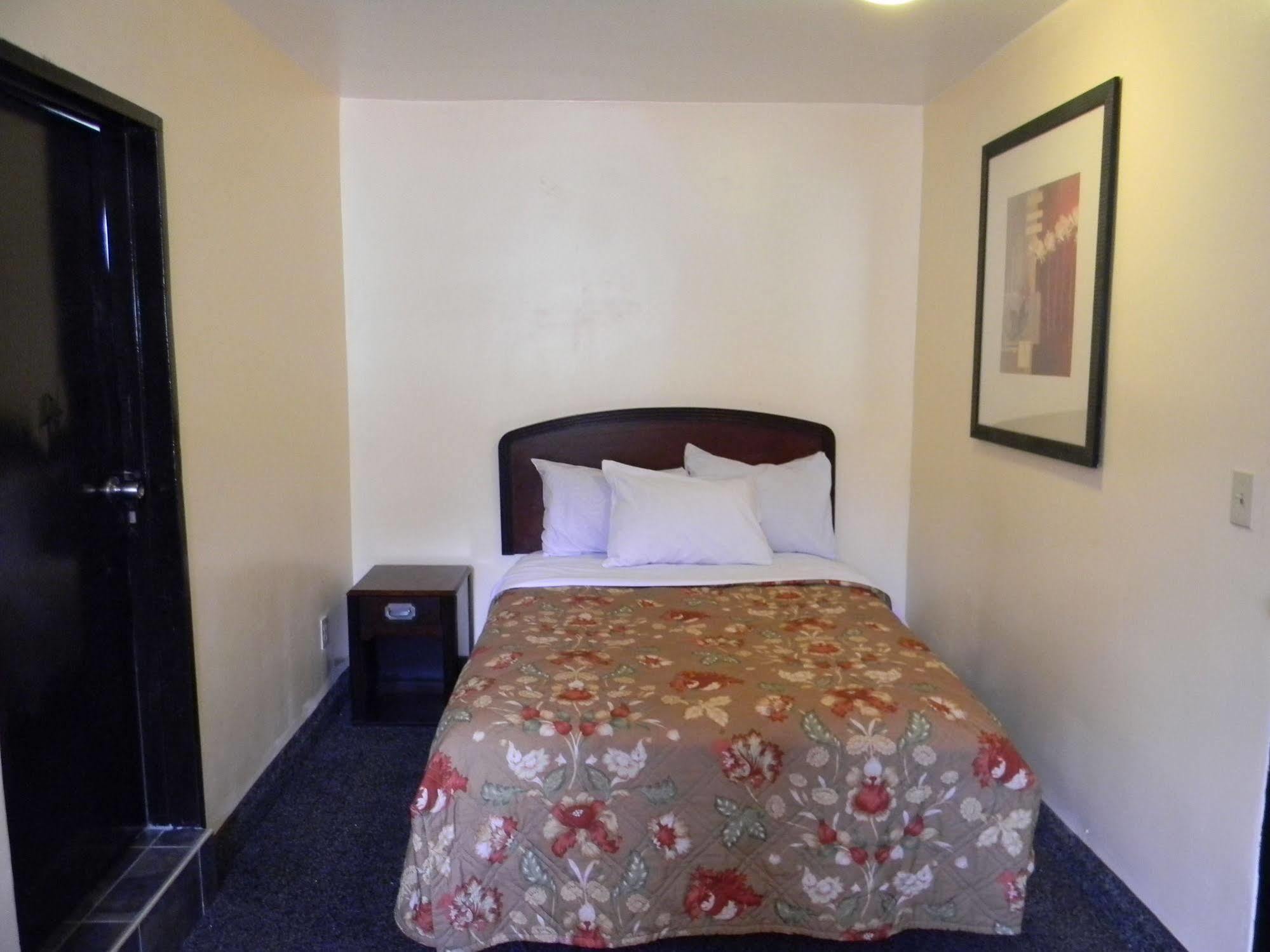 Hotel Plaza Hermosa Tijuana Bagian luar foto