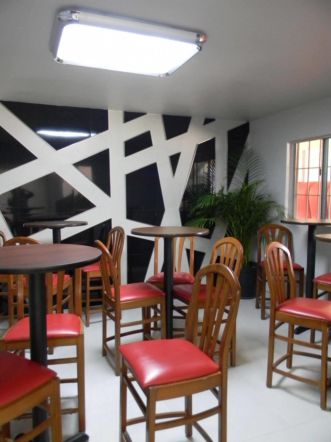 Hotel Plaza Hermosa Tijuana Bagian luar foto